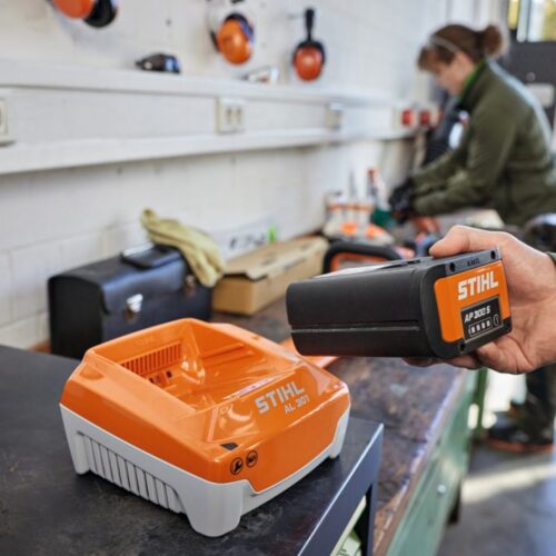 STIHL AL 301 Charger