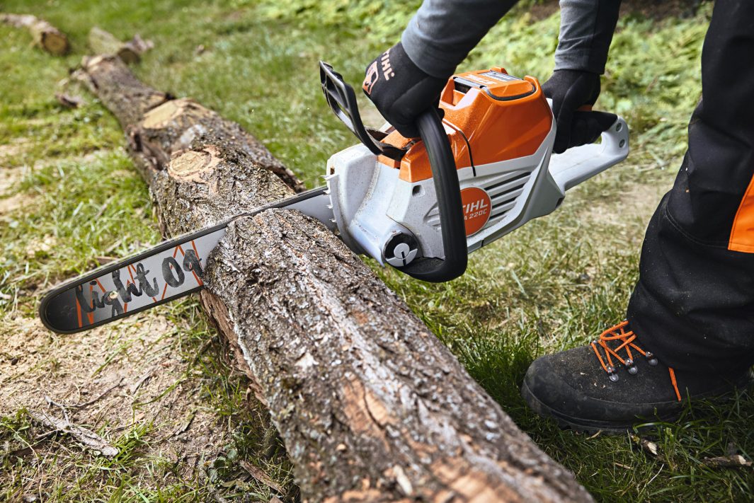 MSA 220 C-B Cordless Chainsaw Battery 2 MSA 220 C-B Cordless Chainsaw Battery - Image 2